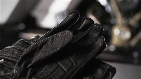 Highway 21 Jab Perforated Gloves